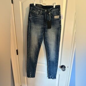NWT Buckle Black // Fit No. 35 // Skinny Hi-Rise Jean // Size 29